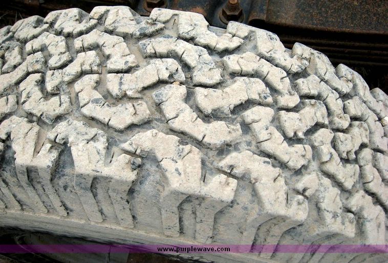 image for item 8705 1996 Ford F350 pickup truck