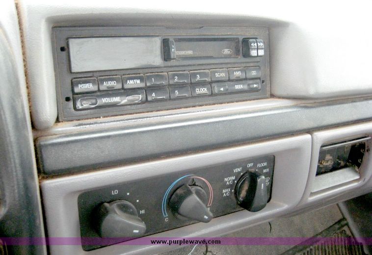 image for item 8705 1996 Ford F350 pickup truck