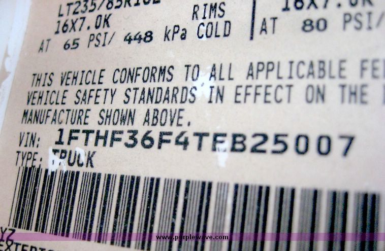 image for item 8705 1996 Ford F350 pickup truck