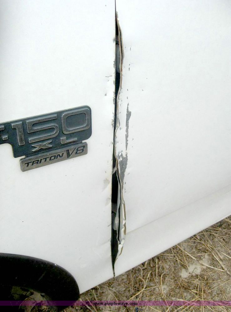 image for item 8707 1999 Ford F150 extended cab pickup truck