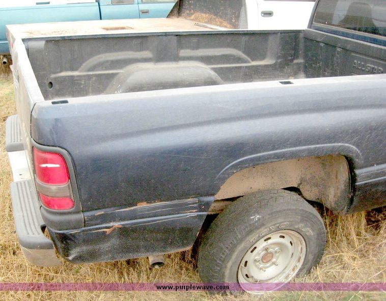 image for item 8708 2001 Dodge Ram 1500 pickup truck