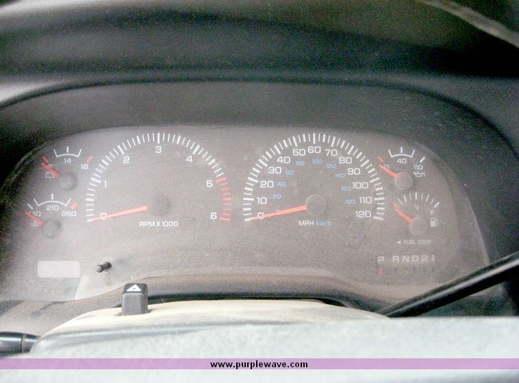 image for item 8708 2001 Dodge Ram 1500 pickup truck