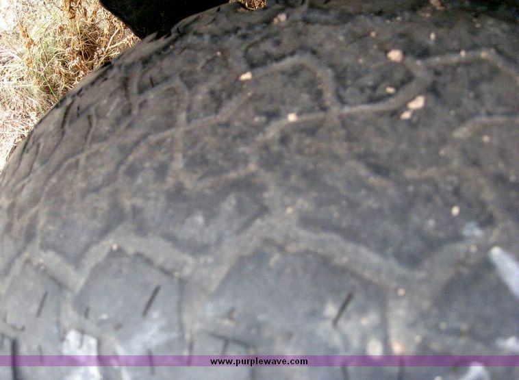 image for item 8708 2001 Dodge Ram 1500 pickup truck