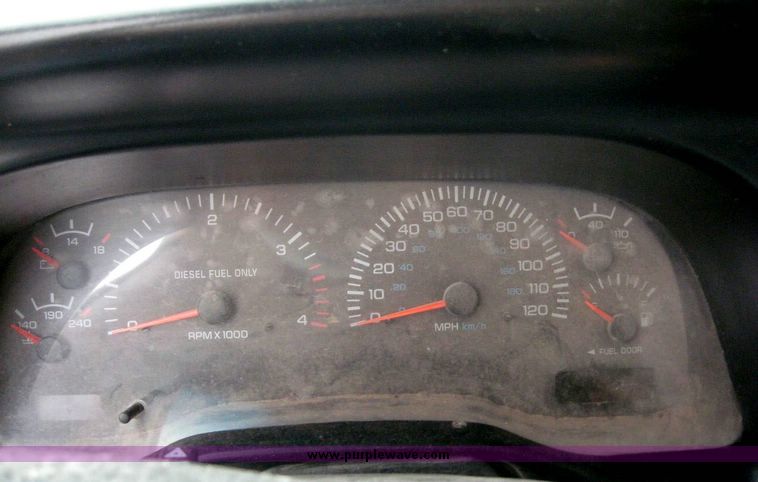 image for item 8709 2002 Dodge Ram 2500 pickup truck with flat bed