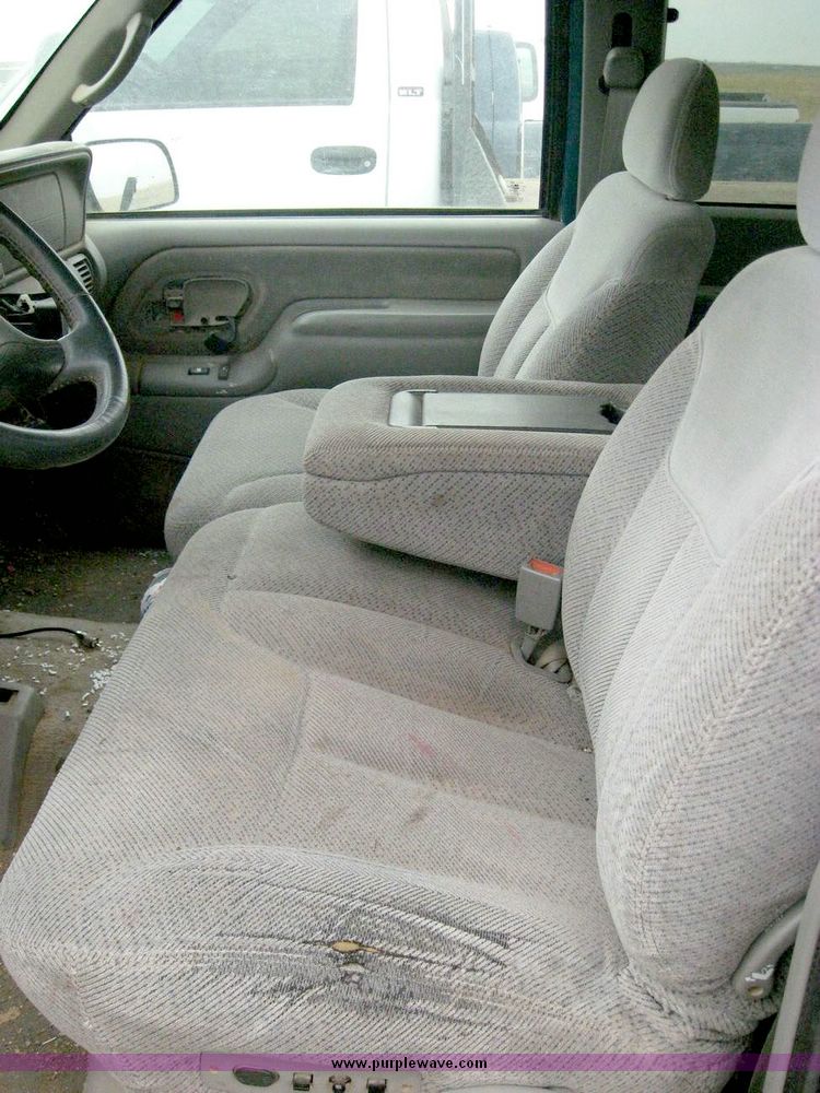 image for item 8710 1997 GMC Sierra K1500 extended cab pickup truck with two tool boxes