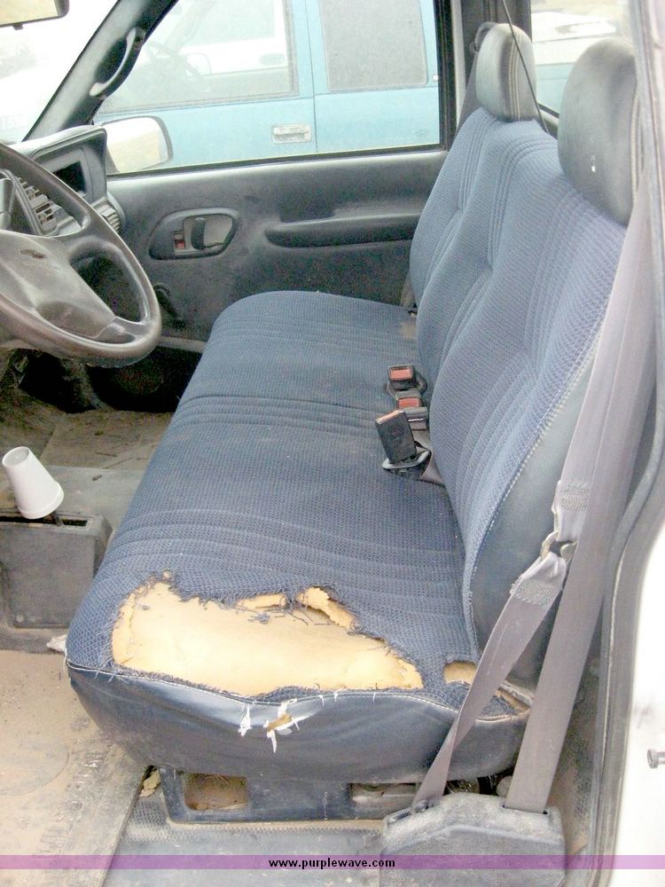 image for item 8711 1997 Chevrolet K2500 pickup truck