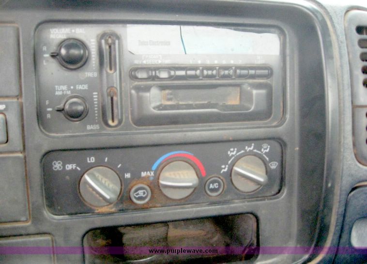 image for item 8711 1997 Chevrolet K2500 pickup truck