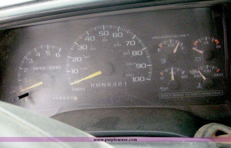 image for item 8711 1997 Chevrolet K2500 pickup truck