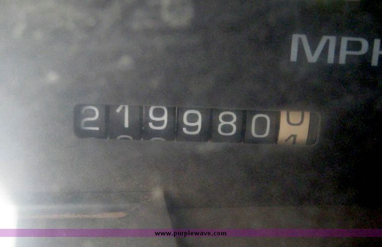 image for item 8711 1997 Chevrolet K2500 pickup truck