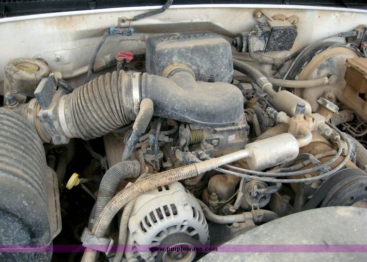 image for item 8711 1997 Chevrolet K2500 pickup truck