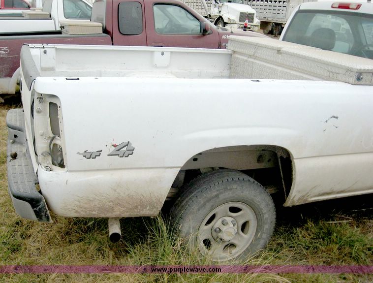 image for item 8714 2000 Chevrolet K1500 Silverado pickup truck