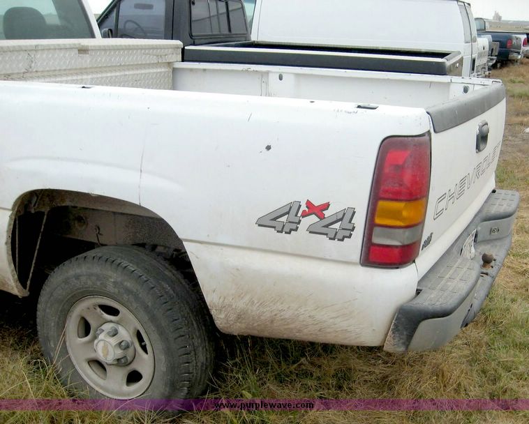 image for item 8714 2000 Chevrolet K1500 Silverado pickup truck