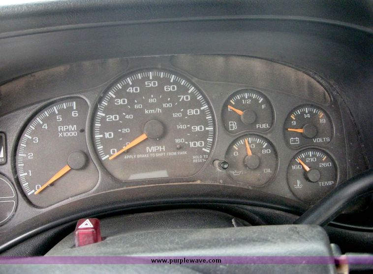 image for item 8714 2000 Chevrolet K1500 Silverado pickup truck