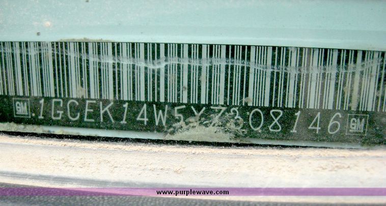 image for item 8714 2000 Chevrolet K1500 Silverado pickup truck