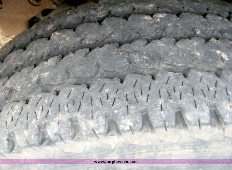 image for item 8716 2000 Ford F150 pickup truck