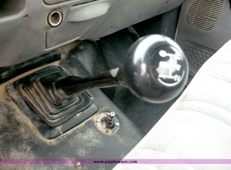 image for item 8719 1999 Ford F350 super duty pickup truck with utility bed