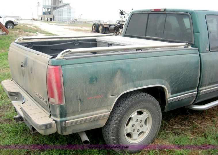 image for item 8720 1998 Chevrolet K1500 extended cab pickup truck