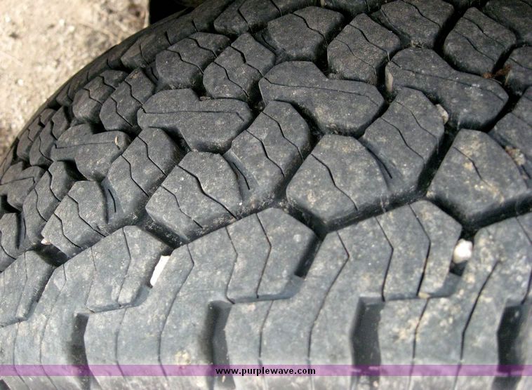 image for item 8720 1998 Chevrolet K1500 extended cab pickup truck