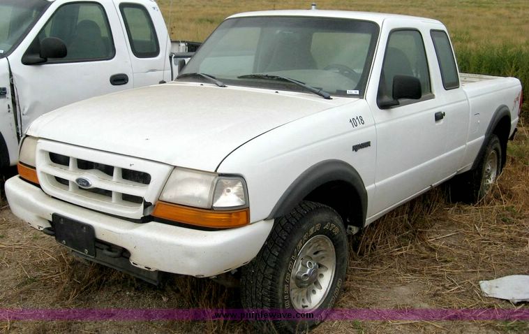image for item 8723 1999 Ford Ranger extended cab pickup