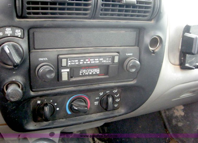 image for item 8723 1999 Ford Ranger extended cab pickup