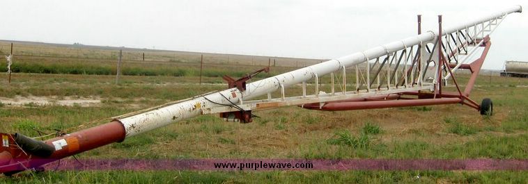 image for item 8729 Feterl 120' portable grain transfer auger