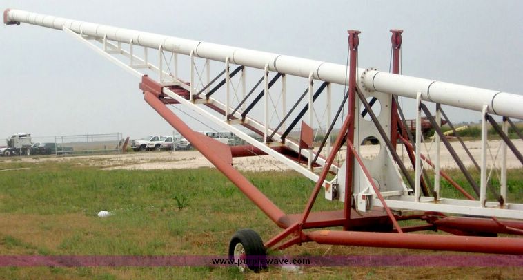 image for item 8729 Feterl 120' portable grain transfer auger