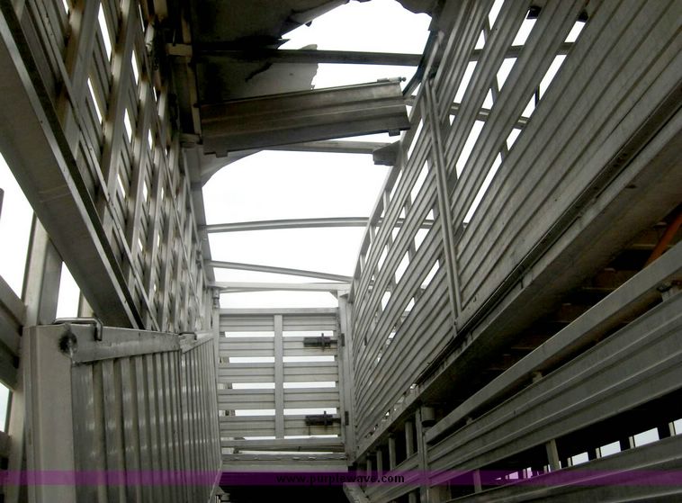 image for item 8732 1995 Barrett aluminum double deck straight trailer