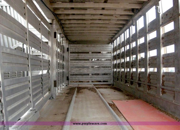 image for item 8732 1995 Barrett aluminum double deck straight trailer