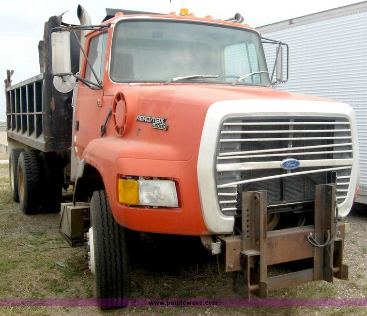 image for item 8736 1991 For L9000 Aeromax dump truck with 15' dump bed and hoist