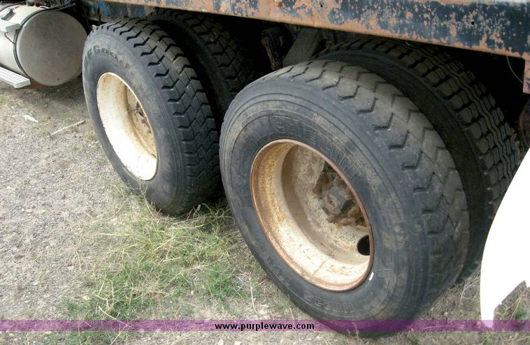 image for item 8736 1991 For L9000 Aeromax dump truck with 15' dump bed and hoist