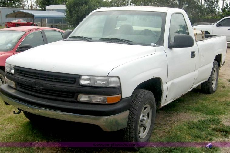 image for item 8737 2000 Chevrolet K1500 Silverado pickup