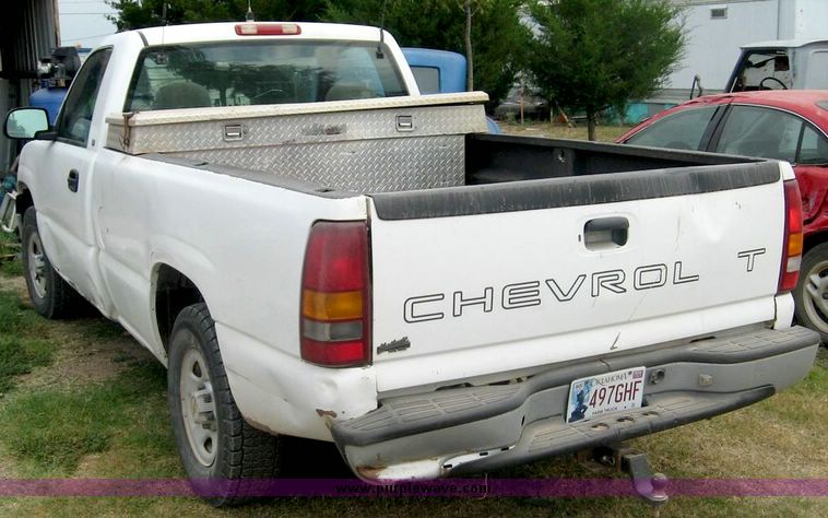 image for item 8737 2000 Chevrolet K1500 Silverado pickup