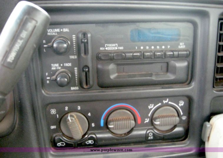 image for item 8737 2000 Chevrolet K1500 Silverado pickup