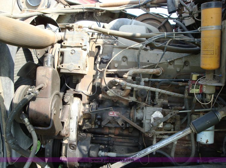 image for item 1200 1978 Ford L9000 boom truck