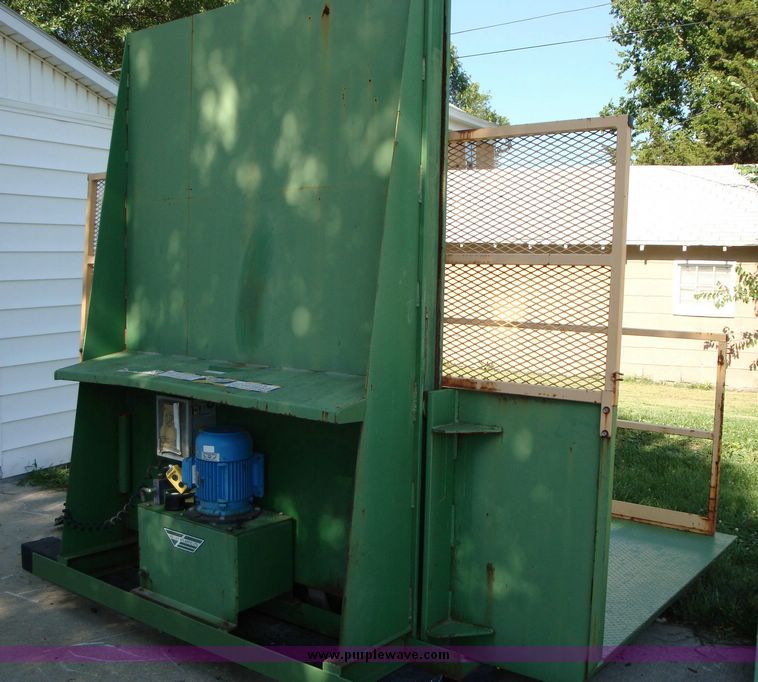 image for item 1202 Drive on dock rail lift