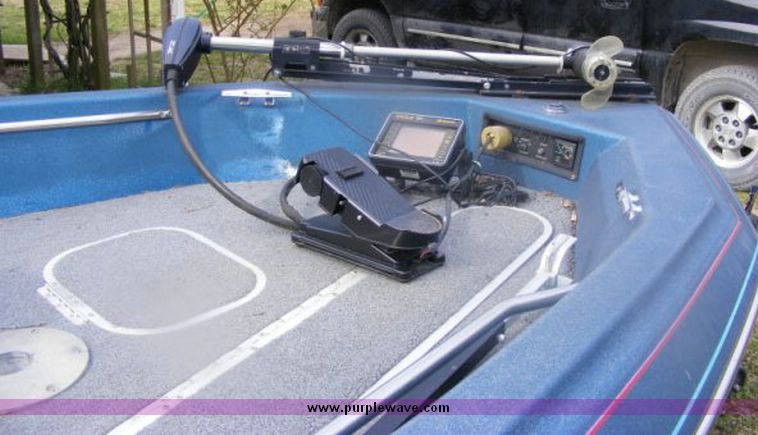 image for item 2018 1987 Bayliner Trophy boat