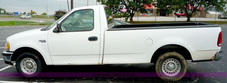 image for item 2168 1998 Ford F 150 XL pickup