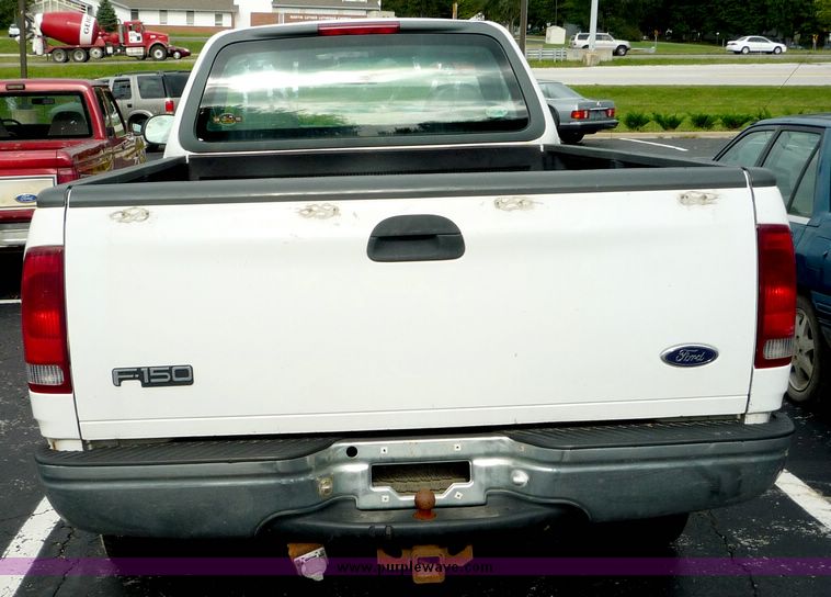 image for item 2168 1998 Ford F 150 XL pickup