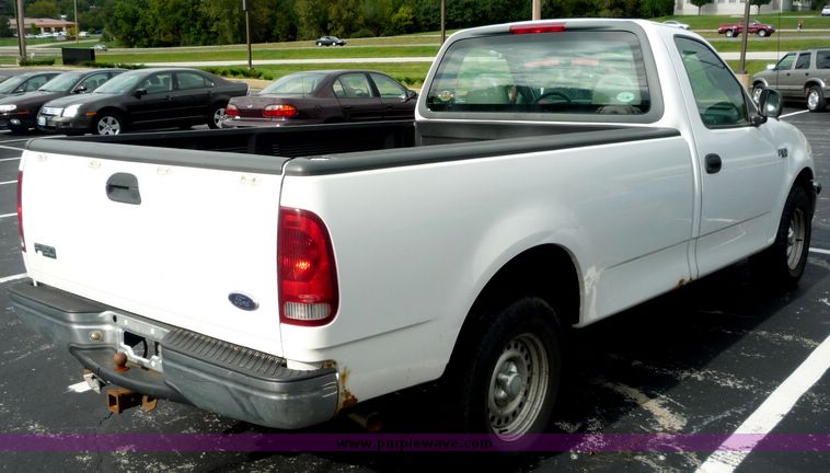 image for item 2168 1998 Ford F 150 XL pickup