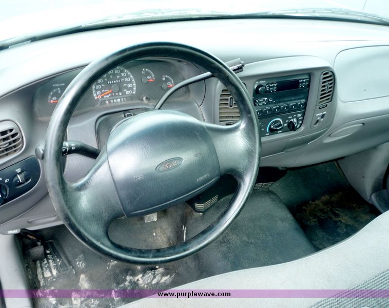 image for item 2168 1998 Ford F 150 XL pickup