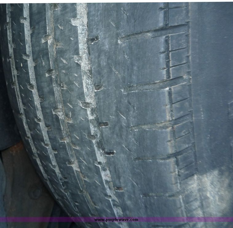 image for item 2173 2000 Chevrolet Blazer LS