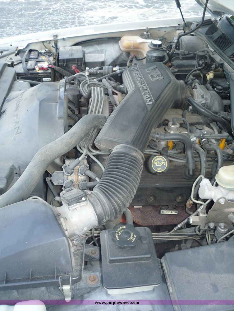 image for item 2174 1995 Lincoln Towncar Executive