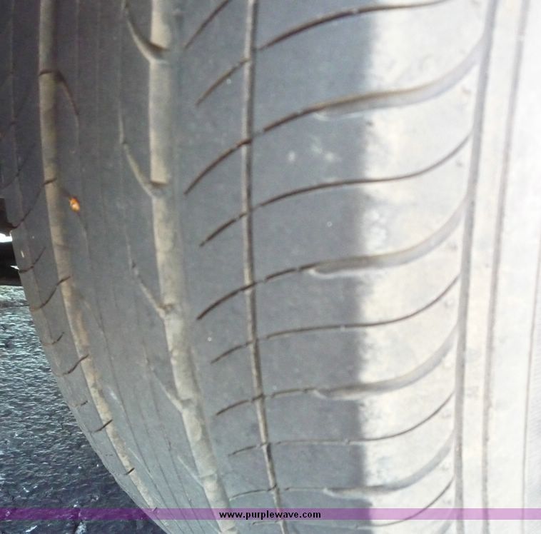 image for item 2176 1995 Mercedes Benz E320 station wagon