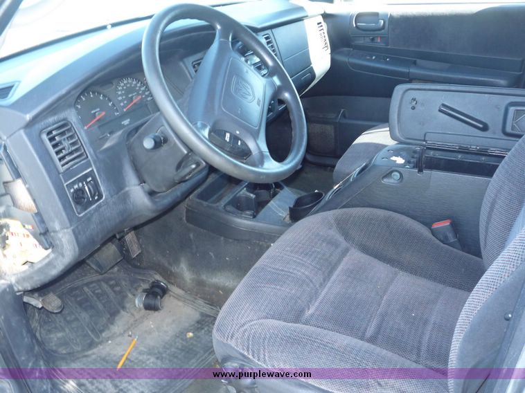 image for item 2177 2003 Dodge Durango SLT SUV