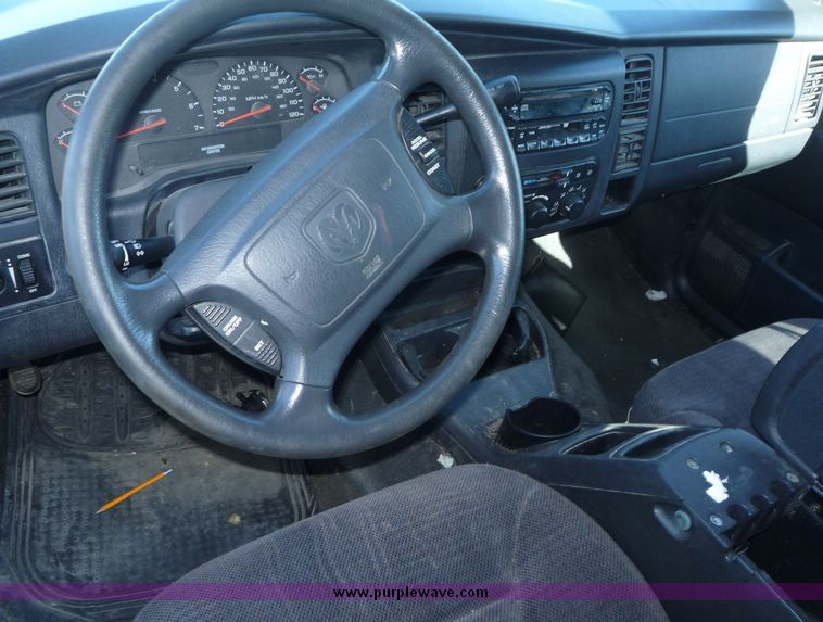 image for item 2177 2003 Dodge Durango SLT SUV