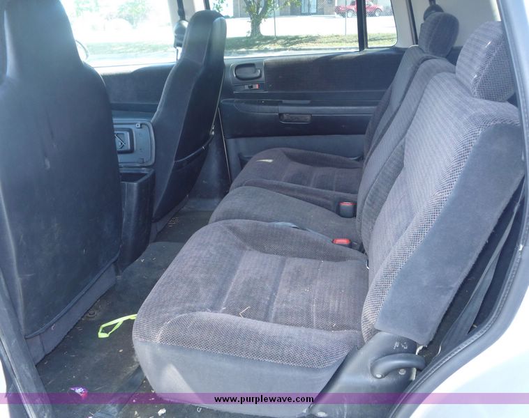 image for item 2177 2003 Dodge Durango SLT SUV