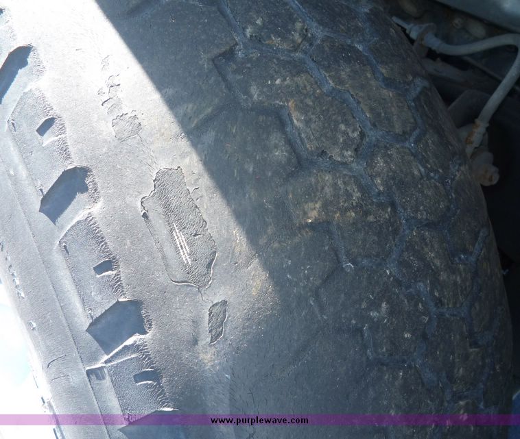 image for item 2177 2003 Dodge Durango SLT SUV