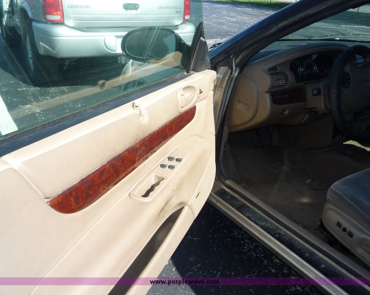 image for item 2178 2002 Chrysler Sebring LXI convertible