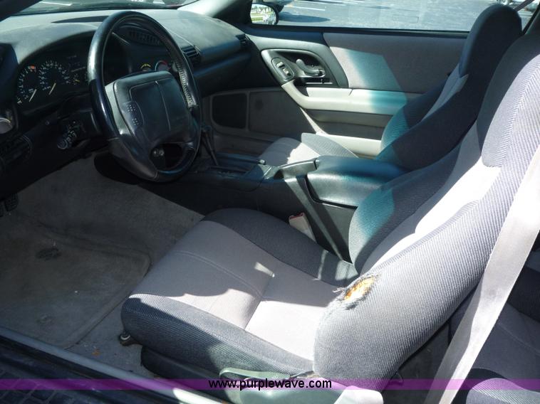 image for item 2214 1993 Chevrolet Camaro