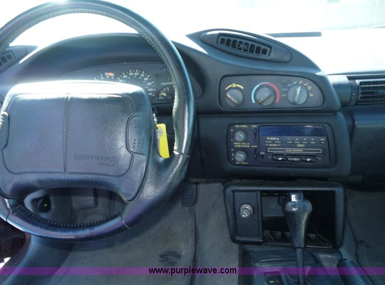 image for item 2214 1993 Chevrolet Camaro